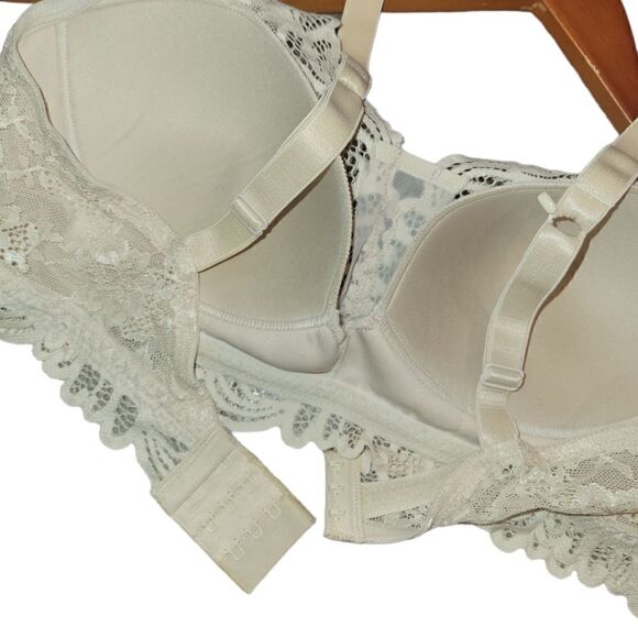 NWOT Bali Nude Lace Desire Wirefree Bra Latte Lift M - Picture 10 of 12